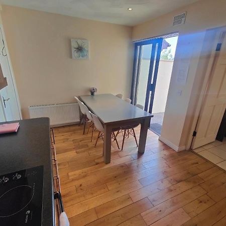 Modern City Centre House In Heart Of Galway City エクステリア 写真
