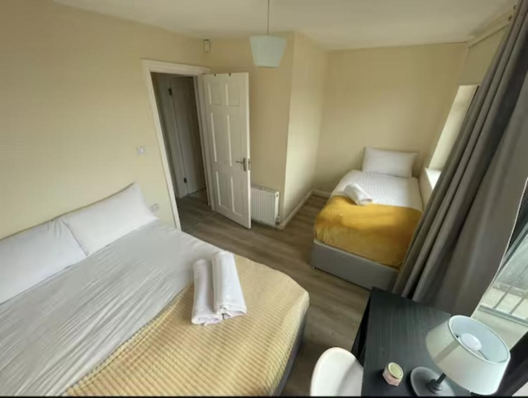 Modern City Centre House In Heart Of Galway City エクステリア 写真